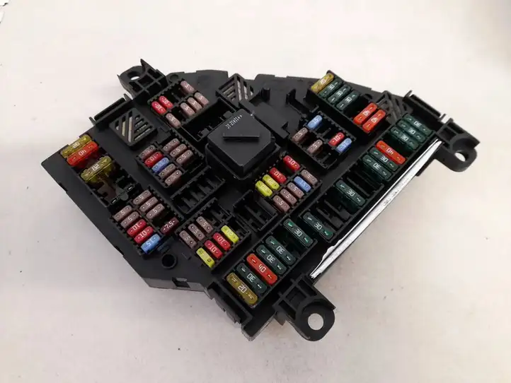 BMW 5 GT F07 (2010 - 2017) 925281301 Блок предохранителей (комплект) — фото 3