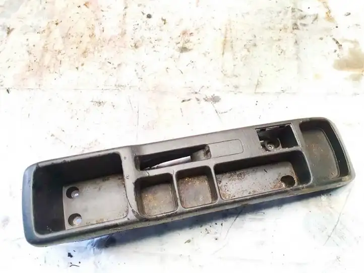 Toyota Corolla Verso E121 (2001 - 2004) 5891113060 Прочие детали салона — фото 1