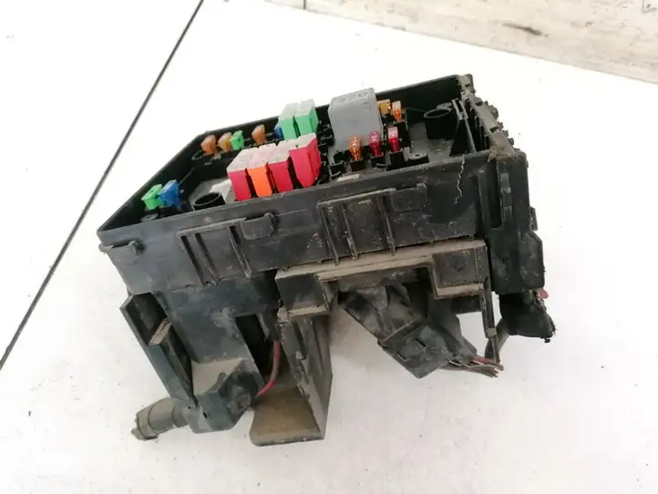 Skoda Octavia Mk2 (1Z) (2004 - 2013)  017181301 Ящик предохранителей (комплект)