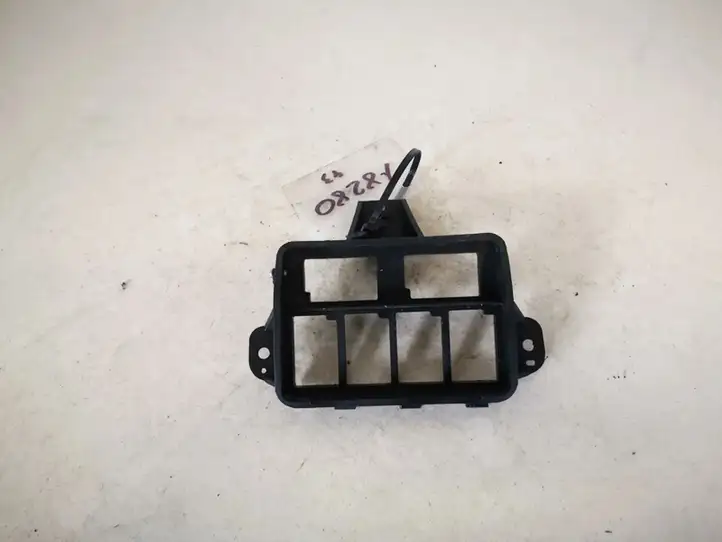 Subaru Forester SG (2006 - 2008) 66211sa220 Прочие детали салона — фото 1