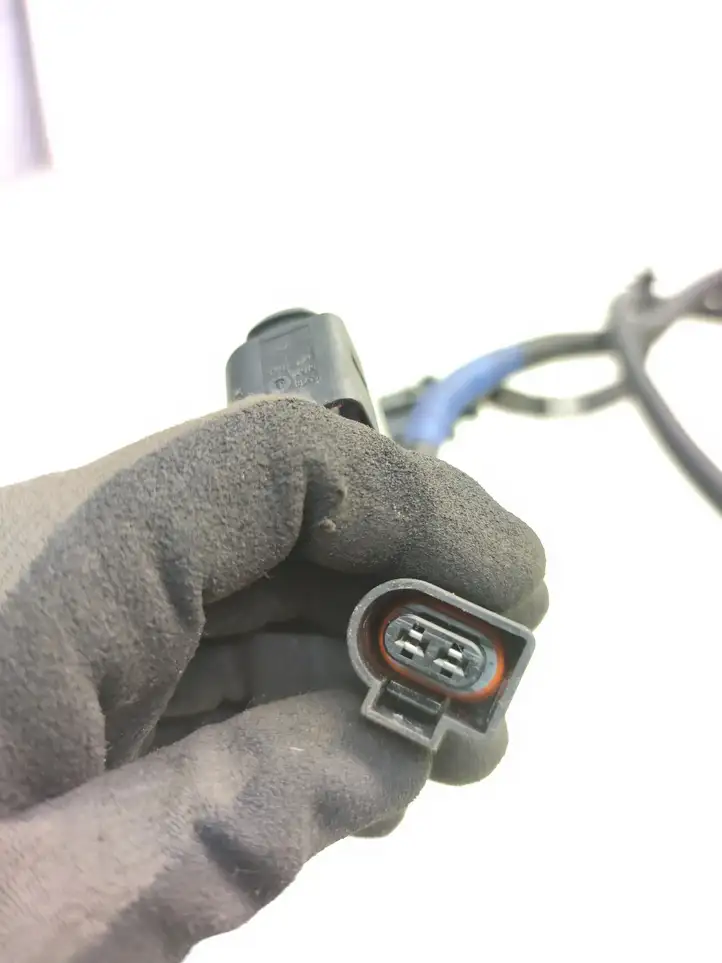 Chevrolet Captiva (2013 - 2016)  22737464 Другой проводник