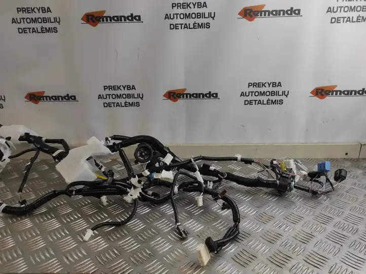 Toyota RAV 4 (XA50) (2018 - ) 821414BN92 Прочая электропроводка — фото 3