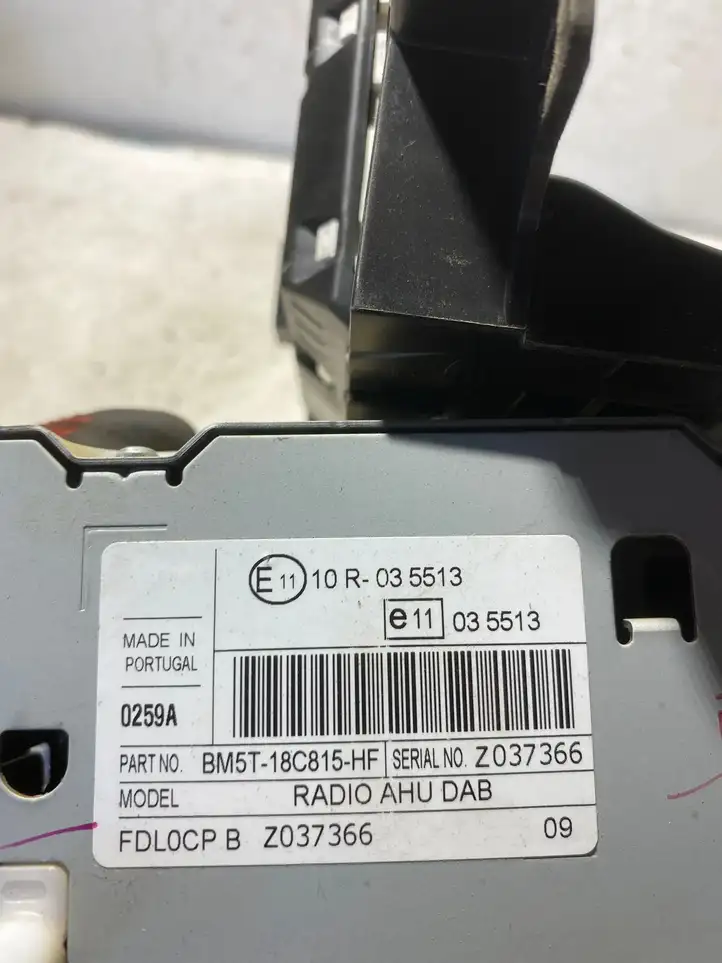 Ford Focus (2011 - 2015) BM5T18C815HF Магнитола / мультимедийная система — фото 3