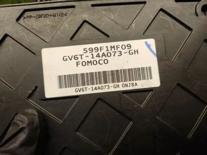 Ford Focus (2015 - 2019) GV6T14A073GH Блок управления электропитанием — фото 2