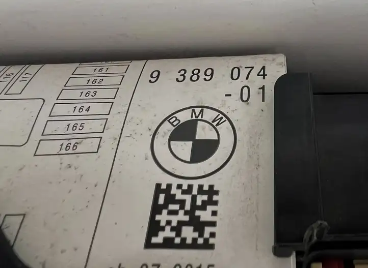 BMW 3 F30 F35 F31 (2012 - 2018) 9389074 Блок предохранителей — фото 6