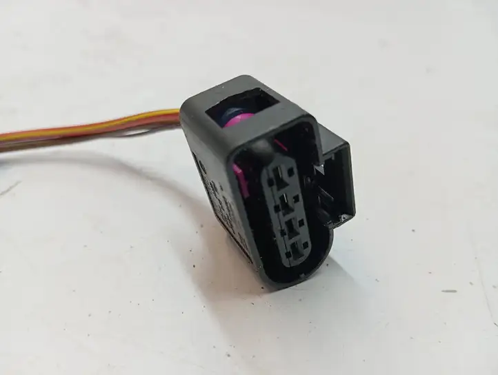 Porsche Macan (2019 - )  8K0973724 Другой проводник