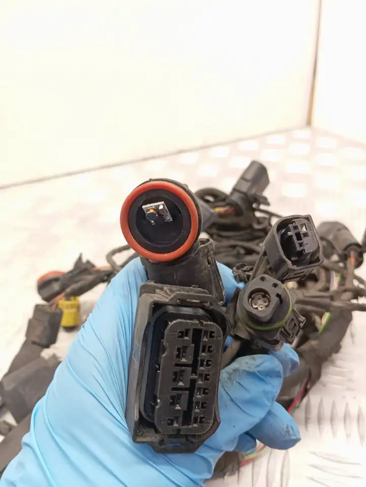 BMW 5 F10 F11 (2009 - 2016) 9216426 Прочая электропроводка — фото 4