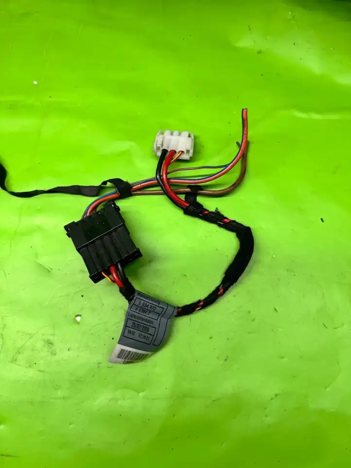 BMW 5 E60 E61 (2004 - 2010) 6934972 Прочая электропроводка — фото 1