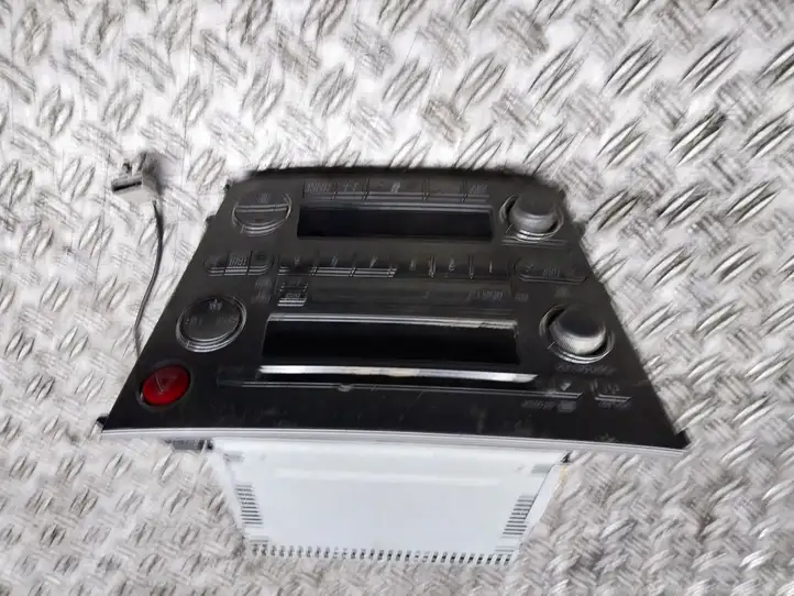 Subaru Legacy (2003 - 2009)   Радио/ проигрыватель CD/DVD / навигация