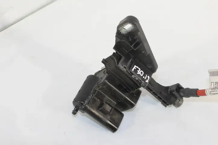 BMW 3 F30 F35 F31 (2012 - 2018) 922501604 Плюсовой провод аккумулятора — фото 2