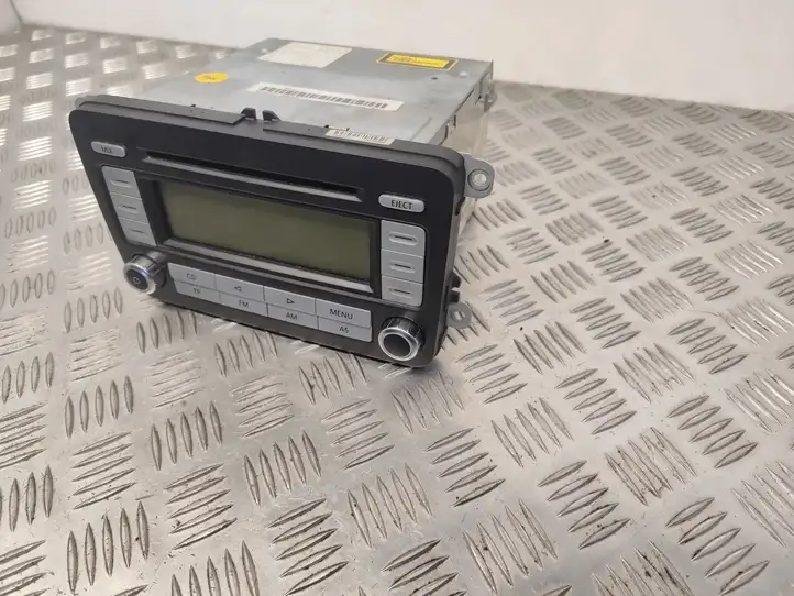 Volkswagen PASSAT B6 (2005 - 2010)  1K0035186R Радио/ проигрыватель CD/DVD / навигация