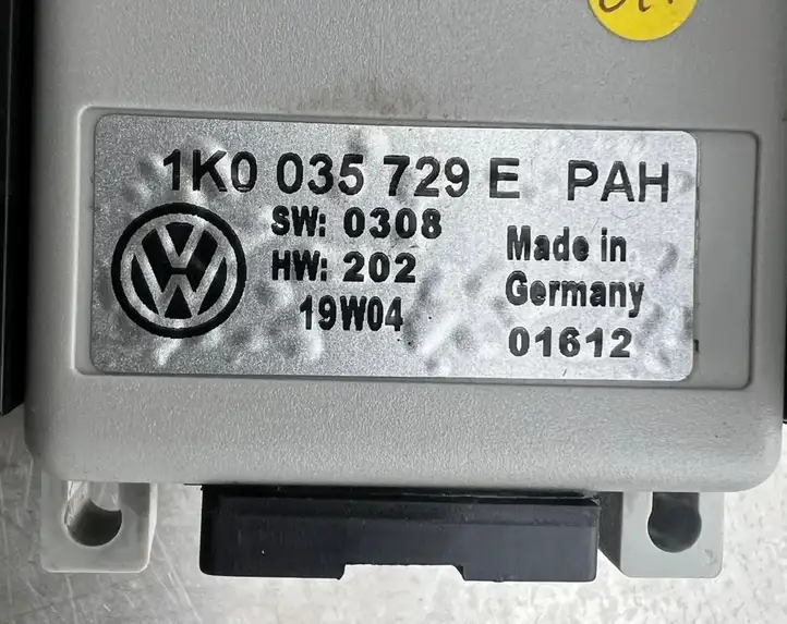 Volkswagen Touran I (2003 - 2010) 1K0035729E Блок GSM — фото 5