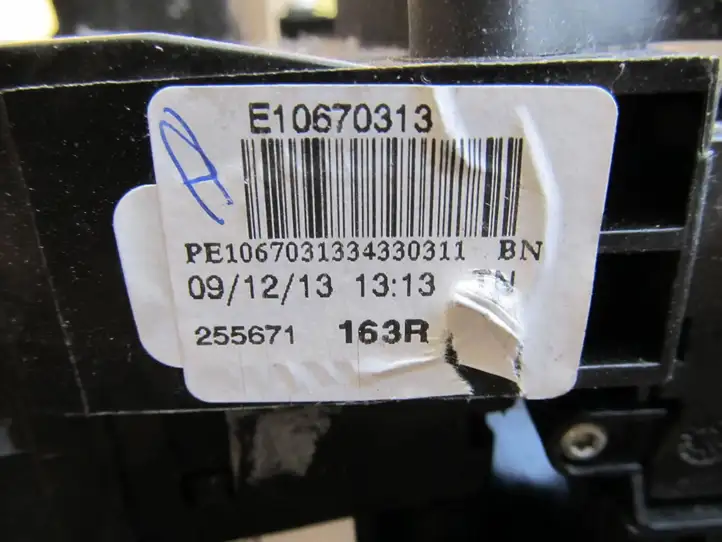 Renault Clio IV (2012 - 2019) 479454698R Датчик угла поворота руля — фото 7
