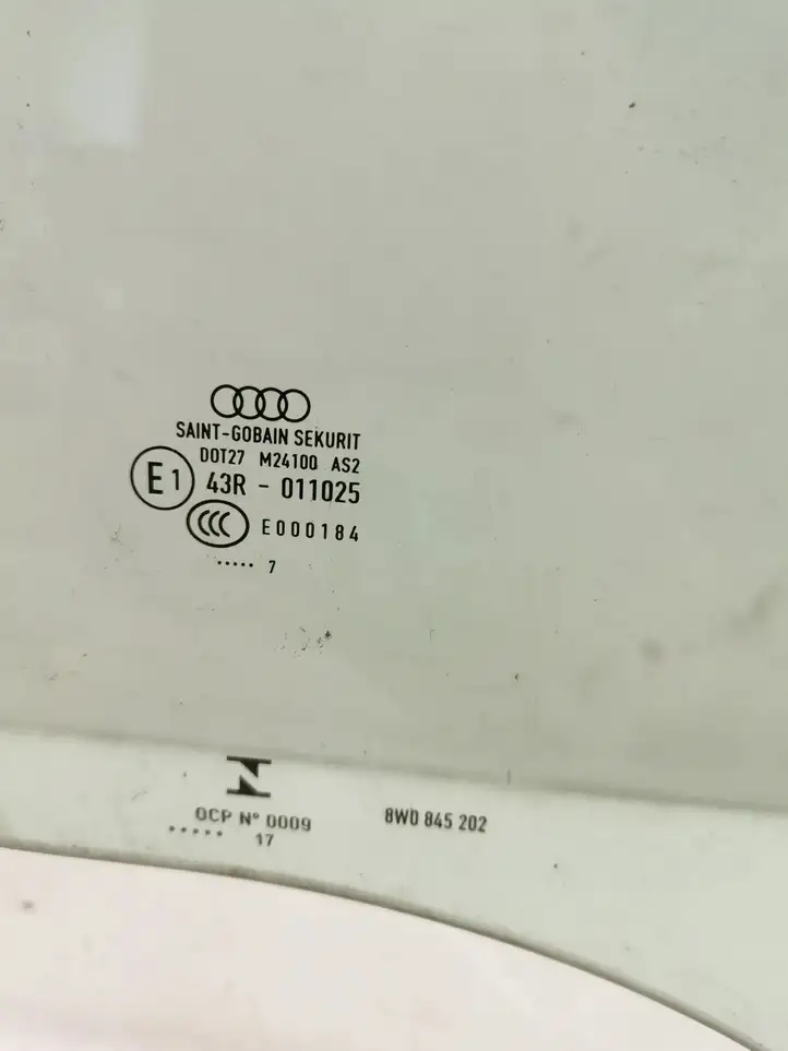 Audi A4 S4 B9 (2015 - 2019) 8W0845202 Стекло передней двери — фото 4