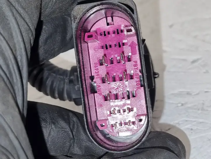 Seat Toledo III (5P) (2004 - 2009)  3C0906379 Проводка двигателя