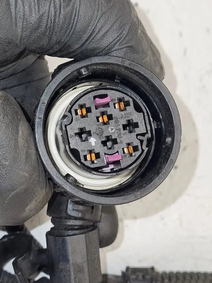 Seat Toledo III (5P) (2004 - 2009)  3C0906379 Проводка двигателя