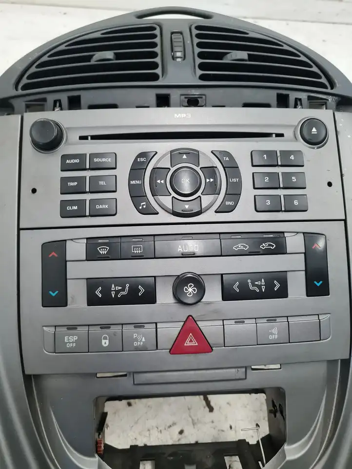 Citroen C5 (2004 - 2008) 9650443077 Магнитола / мультимедийная система — фото 2