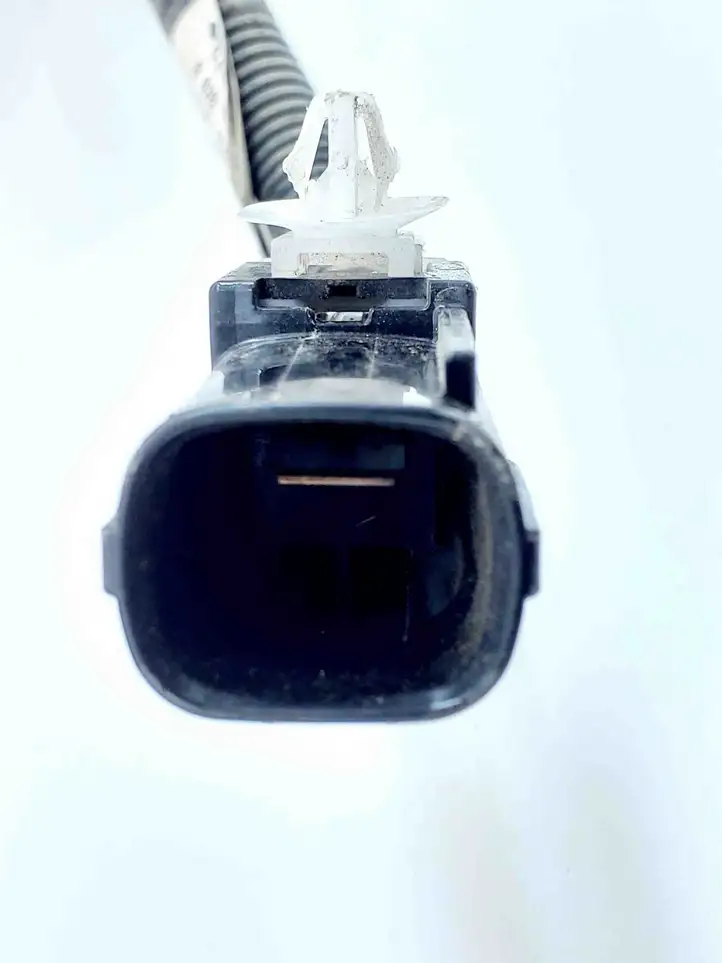 Toyota Yaris XP210 (2020 - ) 821H1K0010 Плюсовой провод аккумулятора — фото 4