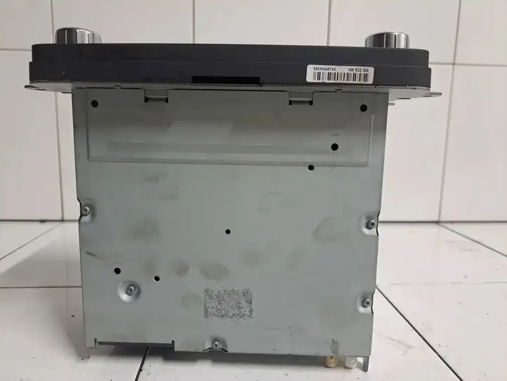 Volkswagen Jetta V (2005 - 2010) 1K0035186T Магнитола / мультимедийная система — фото 5