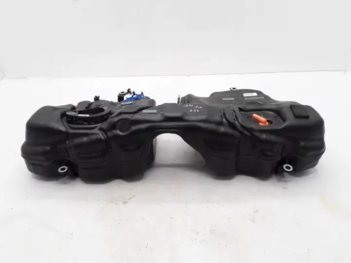 Volvo XC60 (2017 - ) 31478244 Топливный бак — фото 2