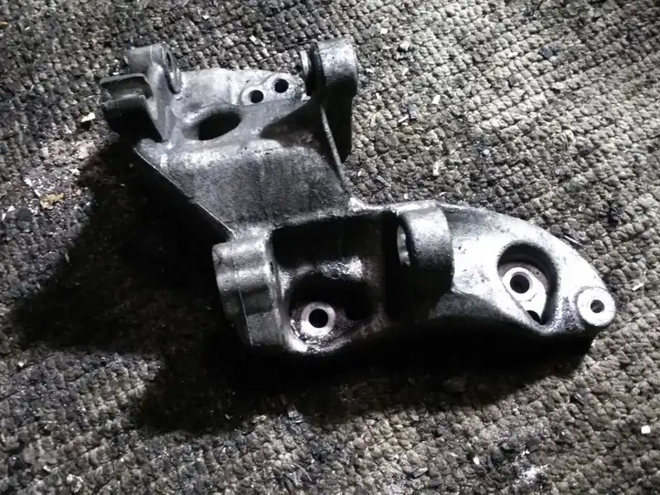 Ford Fiesta (2000 - 2005) 9641715580 Кронштейн насоса ГУР — фото 1