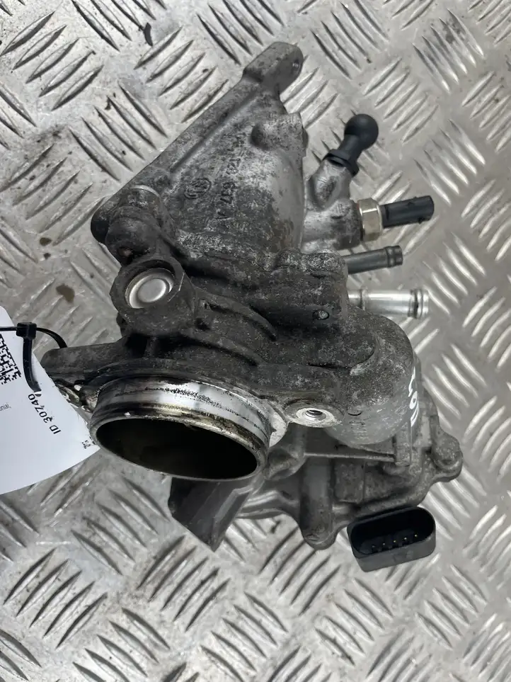 Volkswagen PASSAT B8 (2015 - ) 04L128637A Дроссельная заслонка — фото 2