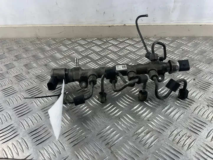 Volkswagen PASSAT B8 (2015 - ) 04L089G Магистральная топливная трубка — фото 4