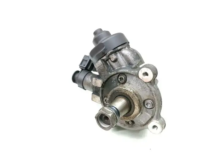 Skoda Octavia Mk3 (5E) (2013 - 2019) 04L130755D Топливный насос — фото 1