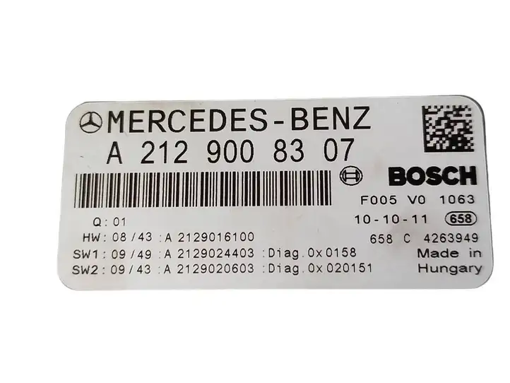 Mercedes-Benz E W212 (2009 - 2016) A2129008307 Блок предохранителей — фото 2