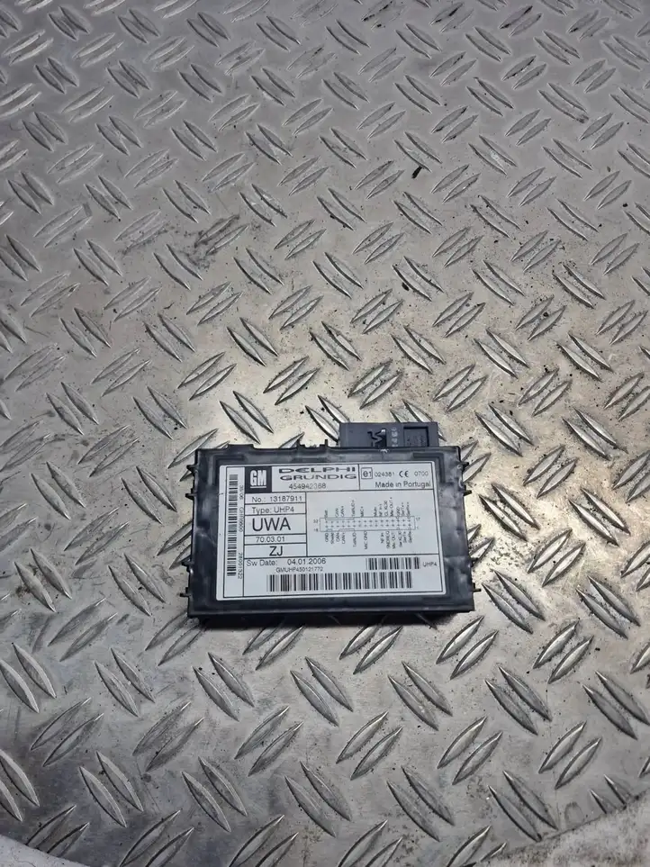 Opel Astra H (2004 - 2009) 454942368 Блок GSM — фото 1