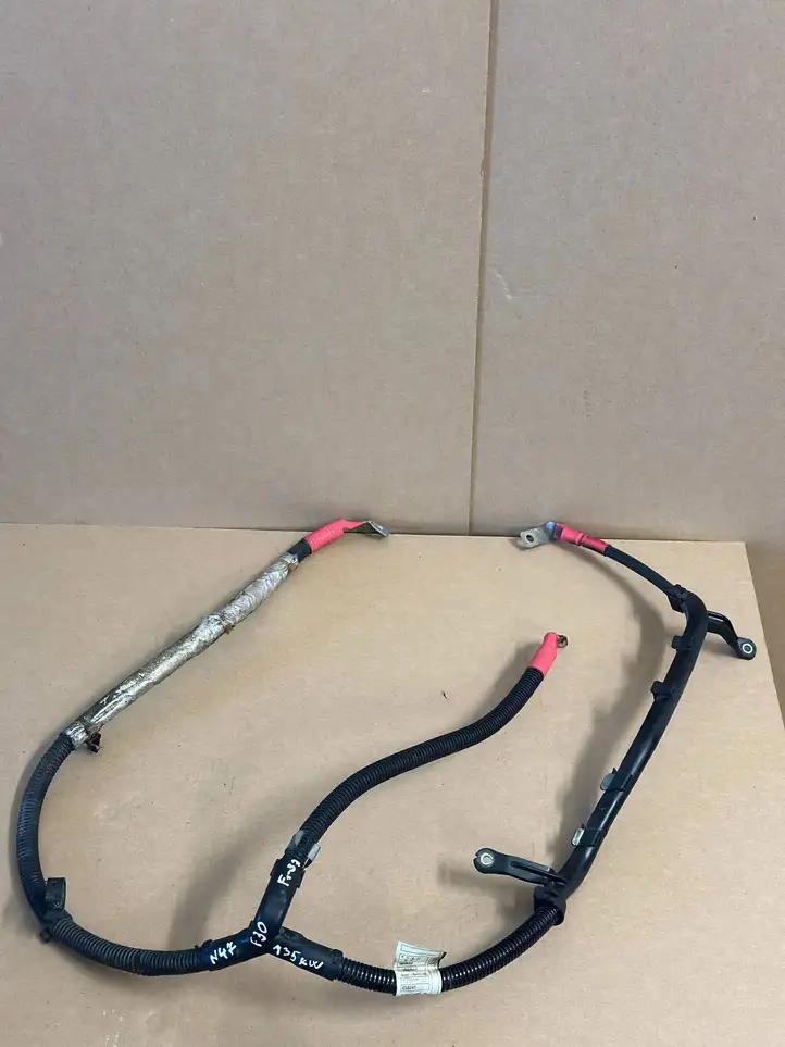 BMW 3 F30 F35 F31 (2012 - 2018) 7823297 Плюсовой провод аккумулятора — фото 2