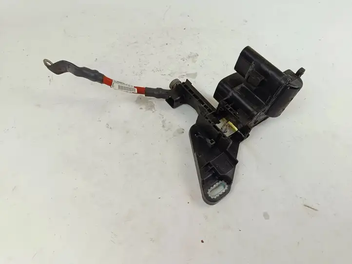 BMW 1 F20 F21 (2011 - 2019) 86168108 Плюсовой провод аккумулятора — фото 7
