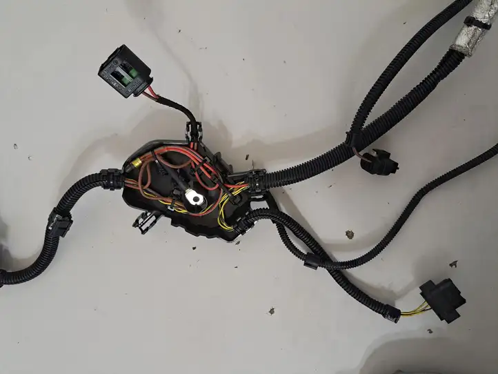 BMW 5 G30 G31 (2016 - ) 8642935 Проводка двигателя — фото 8