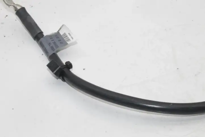 Audi A5 (2016 - ) Минусовой провод аккумулятора — фото 3