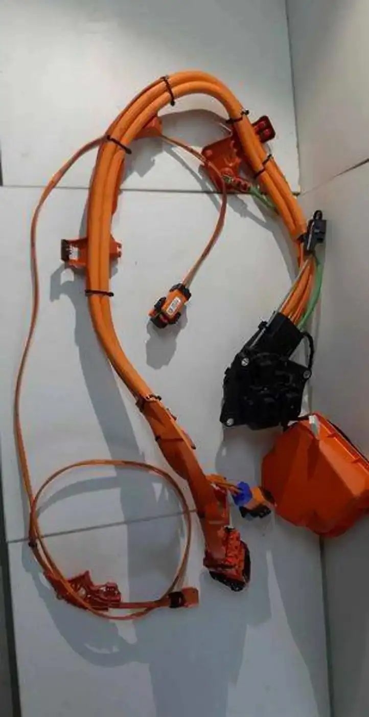 Tesla Model 3 (2017 - 2023) 110900405G Прочая электропроводка — фото 1