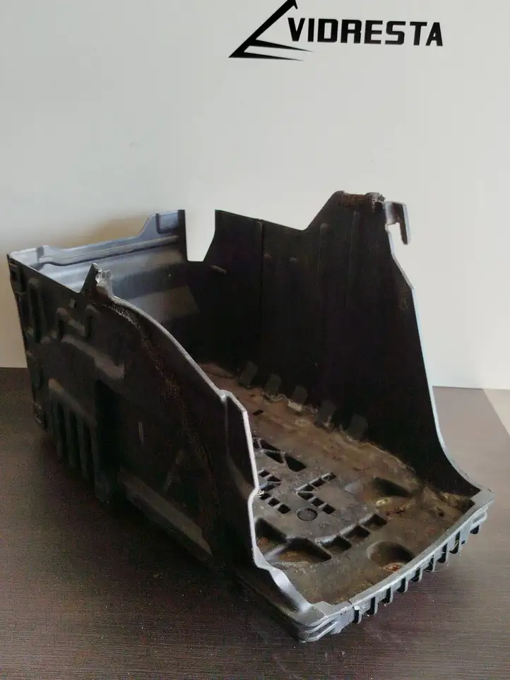 Volvo V60 (2010 - 2013) 31294078 Площадка аккумулятора — фото 1