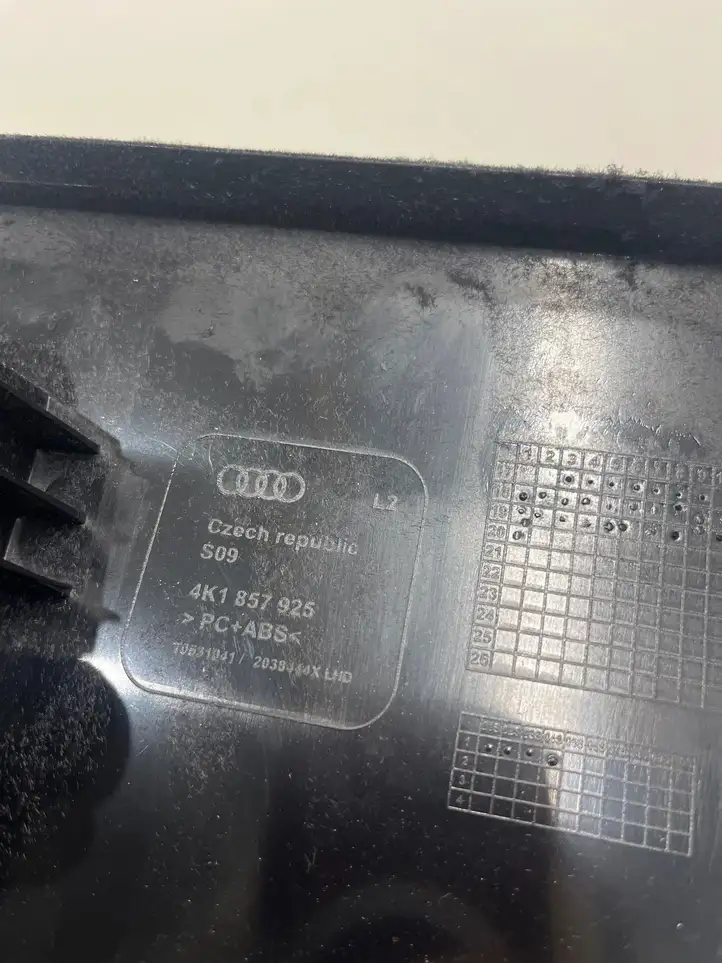 Audi A6 S6 C8 4K (2018 - ) 4K1857925 Прочие детали салона — фото 4