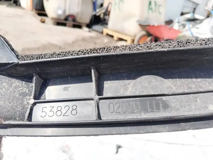 Toyota Corolla E120 E130 (2000 - 2004) 5382802020 Прочие внешние детали — фото 3