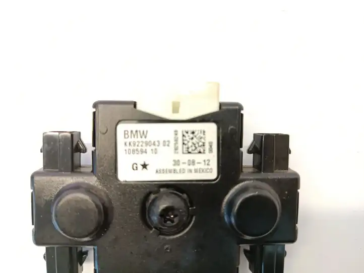 BMW 3 F30 F35 F31 (2012 - 2018) KK9229043 Усилитель антенны — фото 4