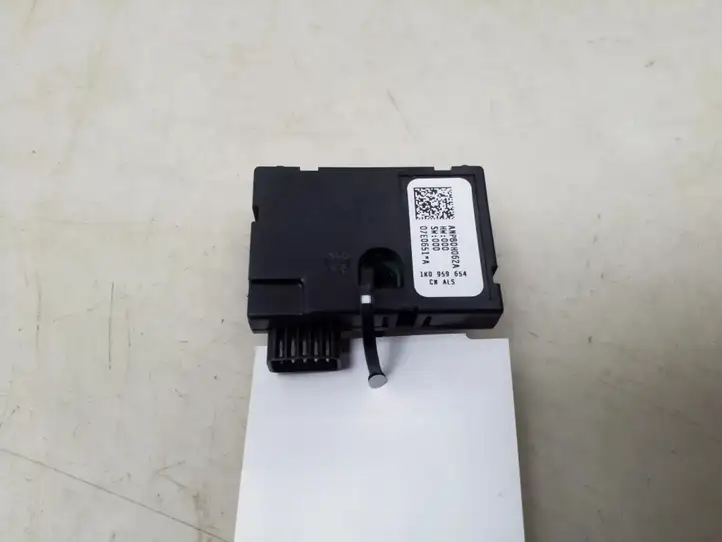 Volkswagen Tiguan (2007 - 2011)  1K0959654 Датчик положения (угла) руля