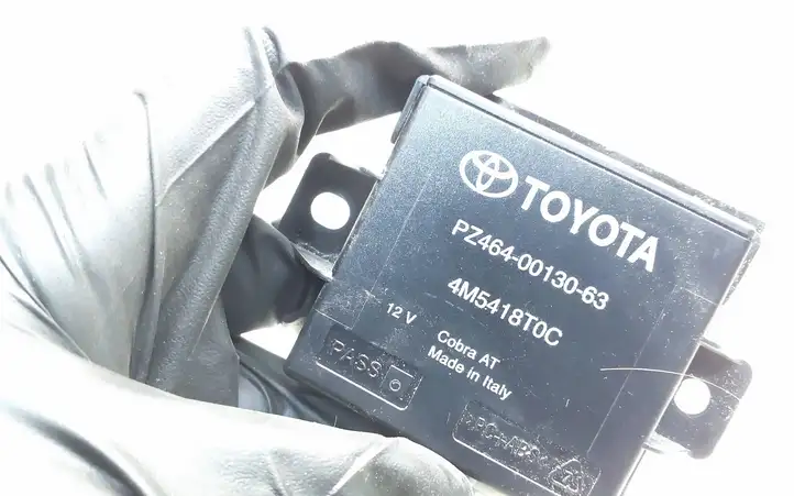 Toyota RAV 4 (XA40) (2012 - 2018) PZ4640013063 Блок управления сигнализацией — фото 3
