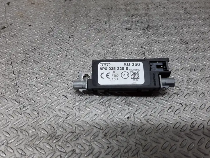 Audi A3/S3 8P (2003 - 2005) 8P0035225B Усилитель антенны — фото 1