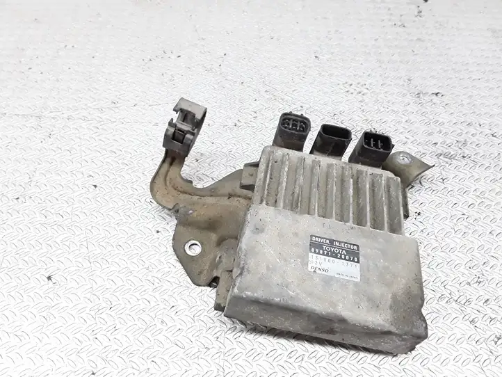Toyota Avensis T250 (2003 - 2006) 8987120070 Блок управления форсунками — фото 1