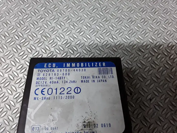 Toyota Avensis Verso (2004 - 2009) 8978044030 Блок иммобилайзера — фото 2