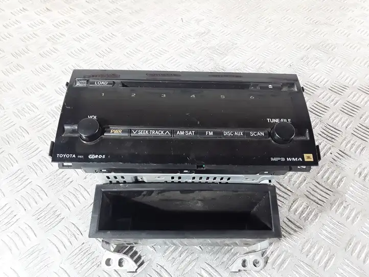 Toyota Prius (XW20) (2003 - 2009) 8612047210 Магнитола / мультимедийная система — фото 1