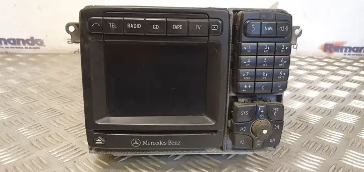 Mercedes-Benz S W220 (1998 - 2006) A2208270442 Магнитола / мультимедийная система — фото 1