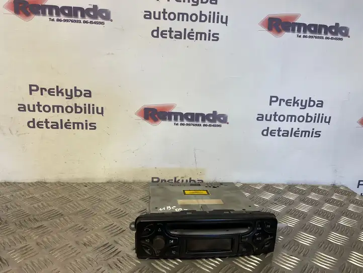 Mercedes-Benz C W203 (2000 - 2007) 02038202206 Магнитола / мультимедийная система — фото 1