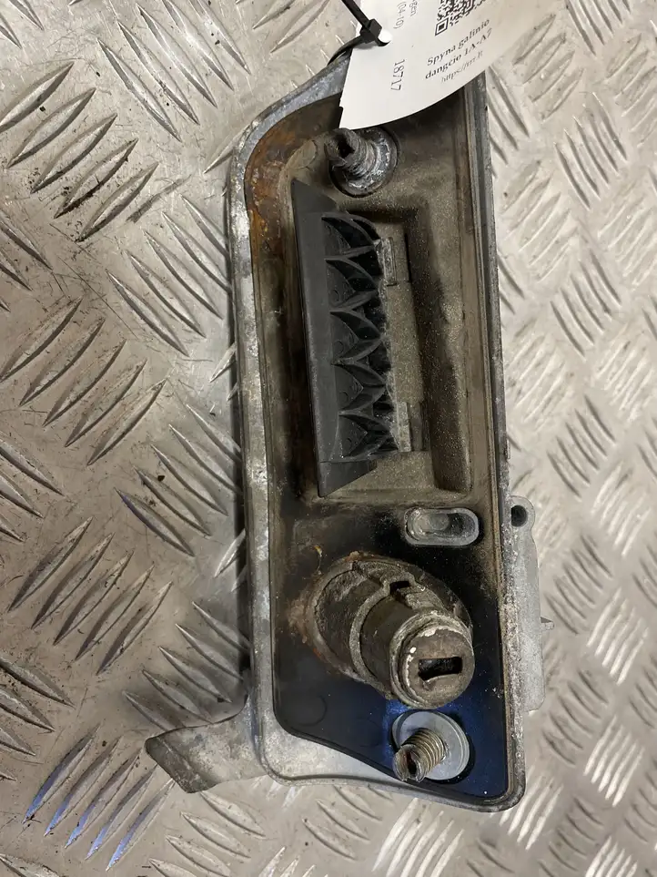 Volkswagen Caddy (2004 - 2010) 2K0827565H Замок крышки багажника — фото 4