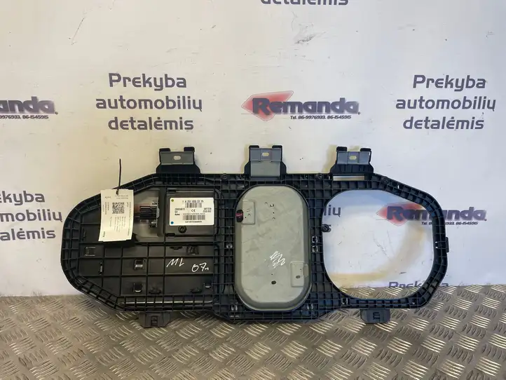 Mercedes-Benz ML W164 (2005 - 2011) A2518202275 Усилитель антенны — фото 2