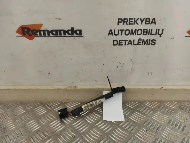 Toyota RAV 4 (XA40) (2012 - 2018) 8221933060 Прочая электропроводка — фото 1